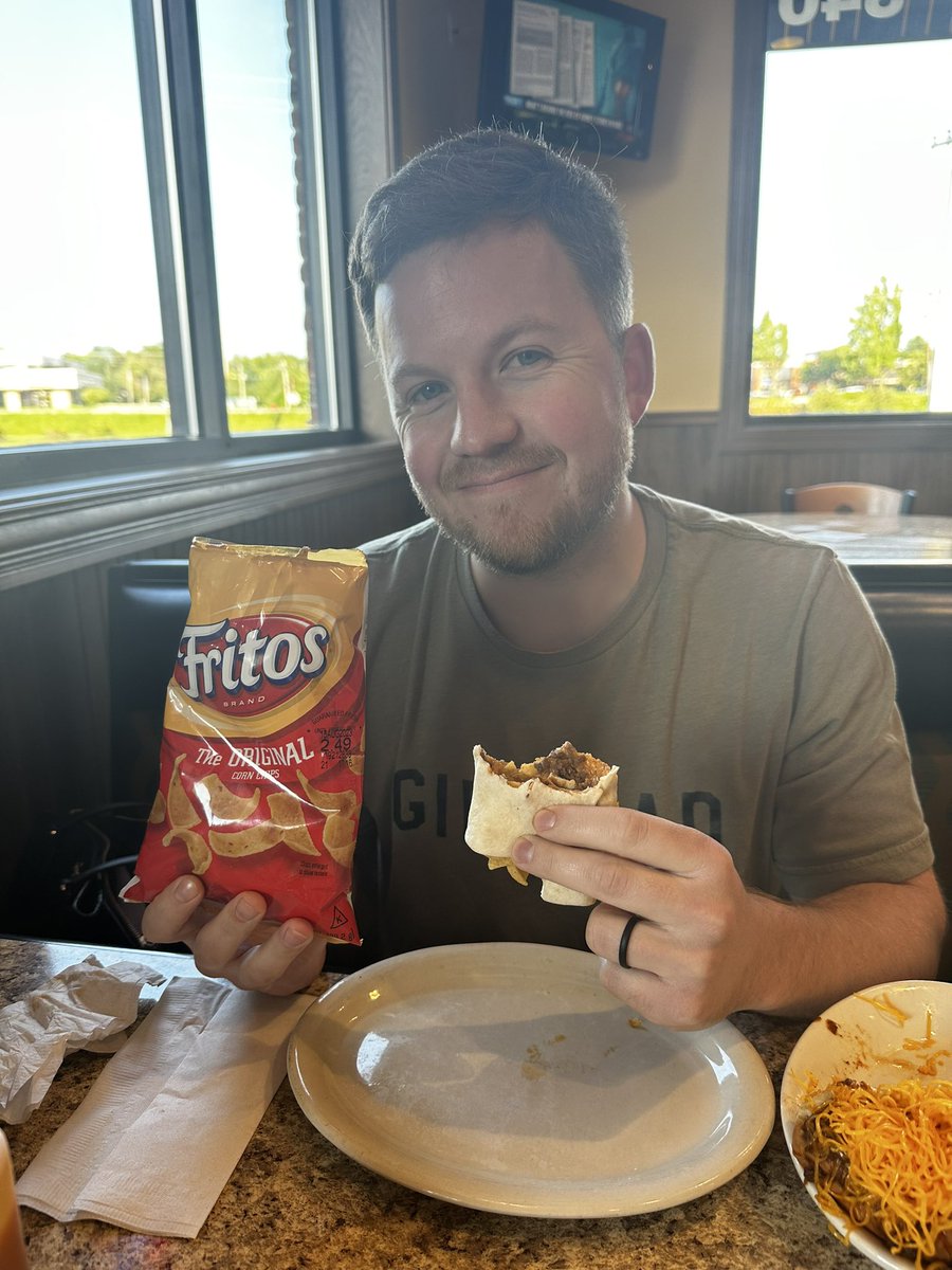 A_Murphy15's tweet photo. Hey @Skyline_Chili, here’s a new marketing idea: a Frito Chillito. 

You’re welcome. https://t.co/HeKBl7EoKa