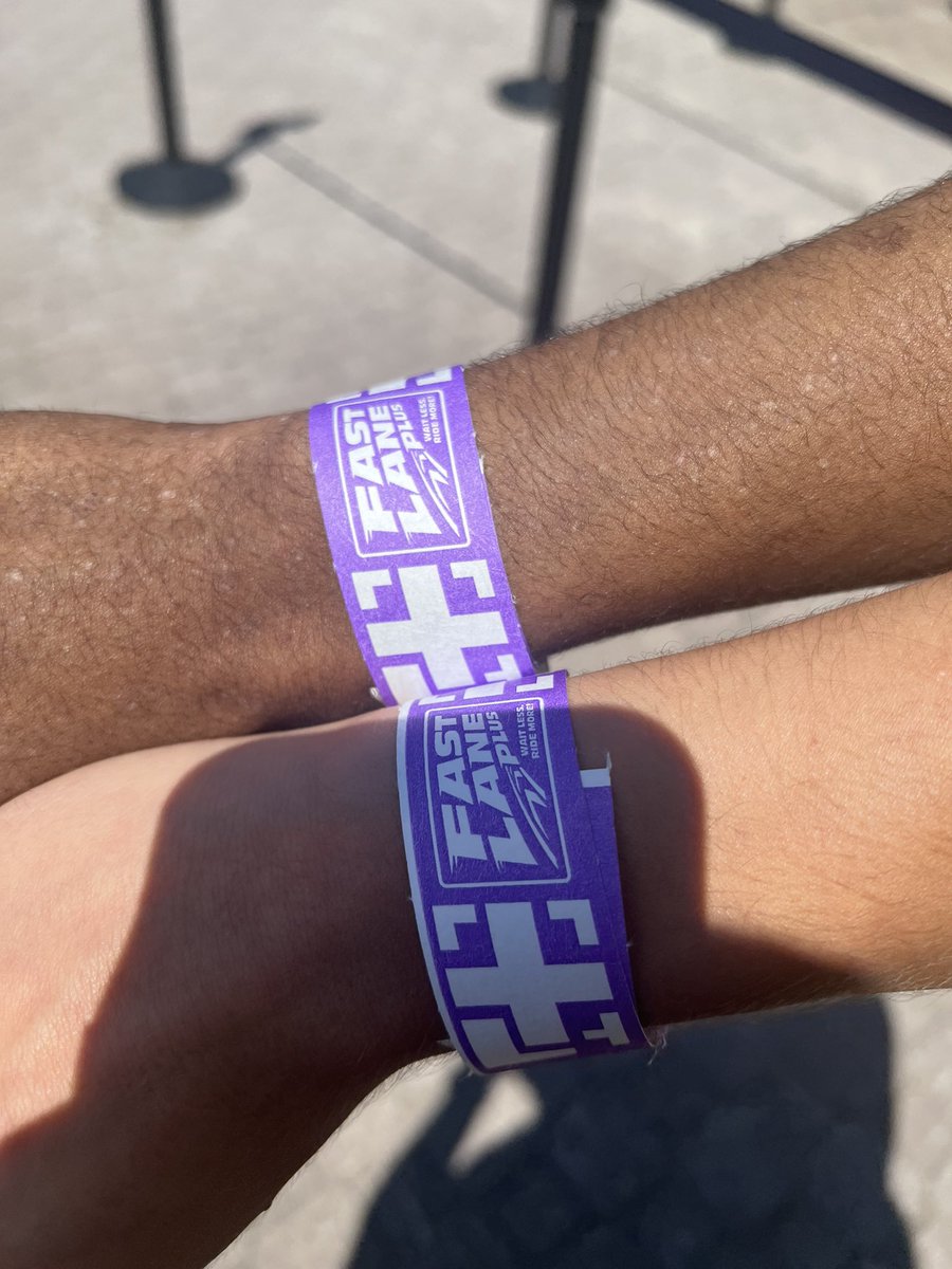 Leymo_Wiggle's tweet photo. Had an amazing time at Canada’s Wonderland! We also bought the Fast Lane Plus tickets and it was so worth it! https://t.co/kfuATVONR5