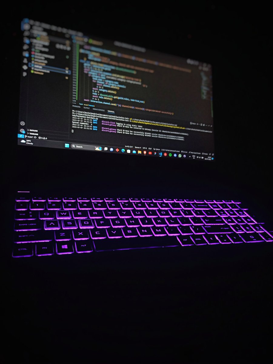 kochouseph26's tweet photo. My laptop magically transformed into a powerful server.👨‍💻 #kochousephjohn #laptoptoserver #tech https://t.co/VFjKFqq8aP