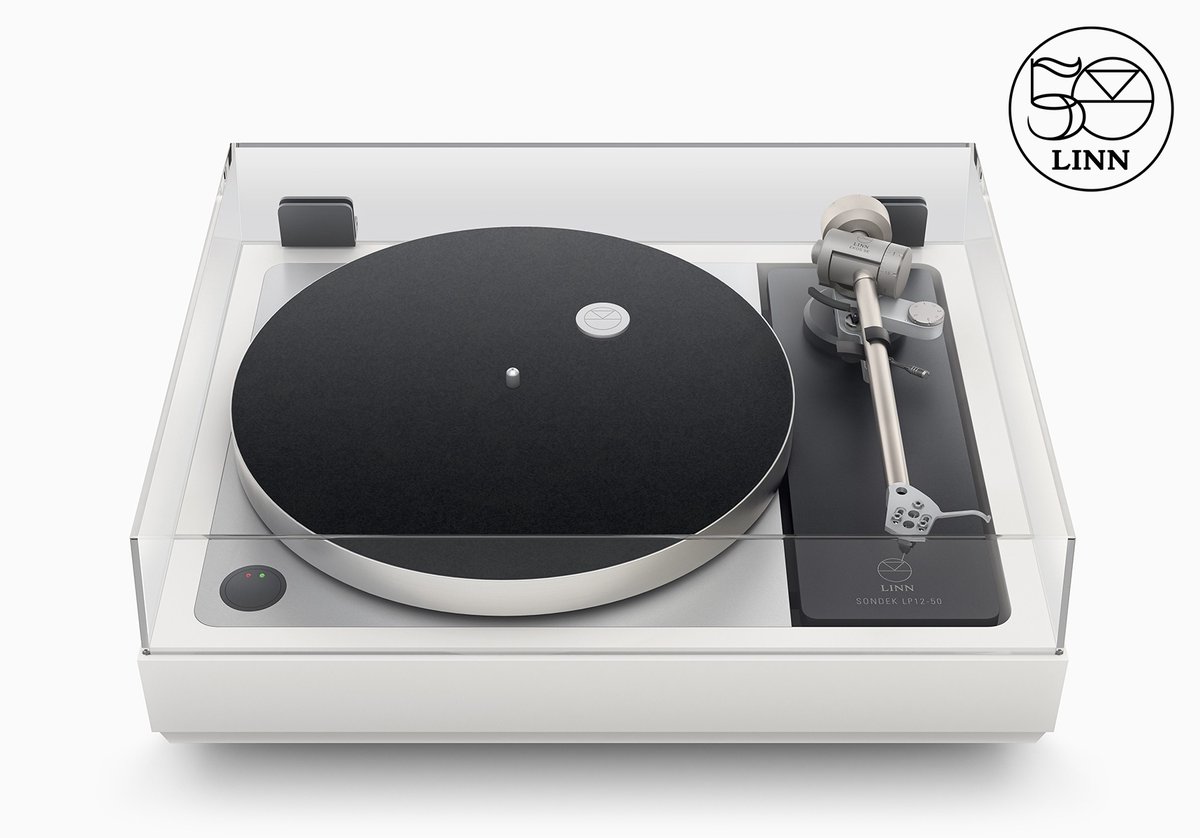 appltrack's tweet image. Ex-Apple designer Jony Ive has made a record player 🍎‼️

It starts at just $60k and only 250 will be made...