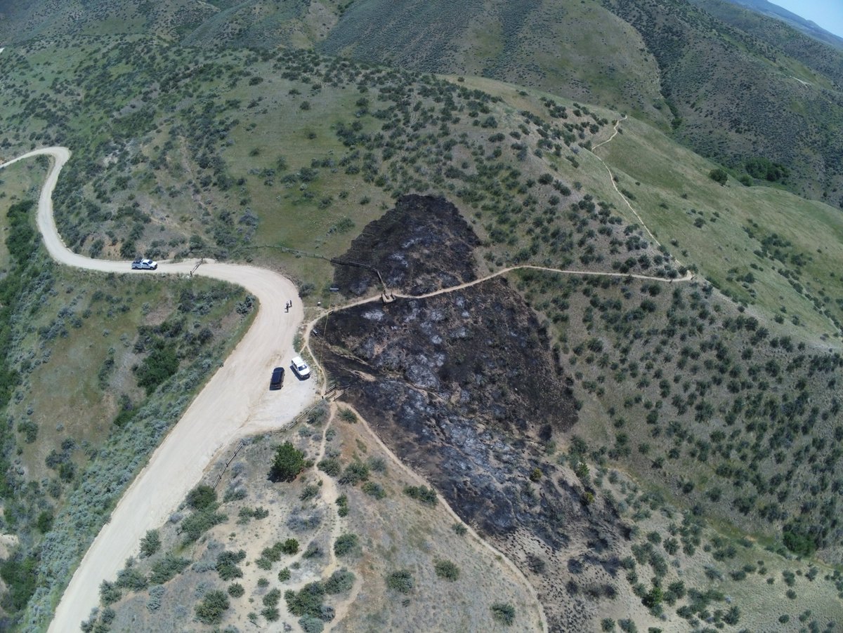 BLMIdahoFire's tweet photo. #BLMBOD Four Rivers Field Office is temporarily closing approx. 4,500 acres of BLM-managed public land in the Boise Foothills to all forms of public access, as a safety precaution due to the #HullsFire. For more-->https://t.co/WLpfk5ZniH https://t.co/aFHlu1QuU6