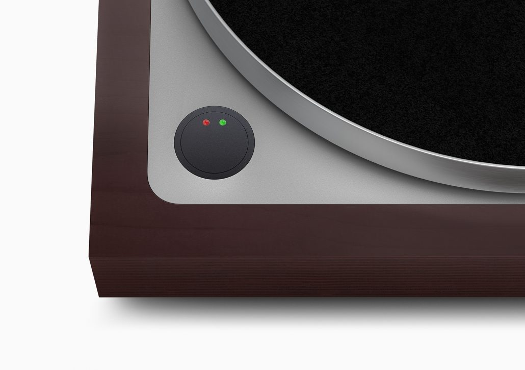 appltrack's tweet image. Ex-Apple designer Jony Ive has made a record player 🍎‼️

It starts at just $60k and only 250 will be made...