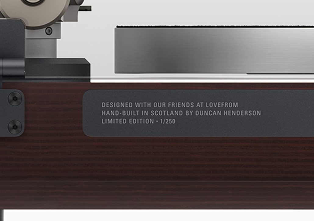 appltrack's tweet image. Ex-Apple designer Jony Ive has made a record player 🍎‼️

It starts at just $60k and only 250 will be made...