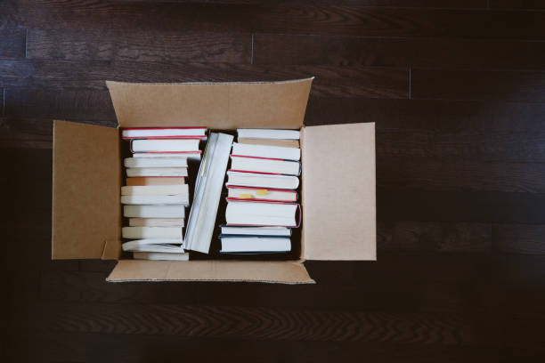 ManAndDolly's tweet image. #PackingTip: Put heavier objects, like books, in small boxes and lighter objects, like pillows, in large boxes. #movingtips