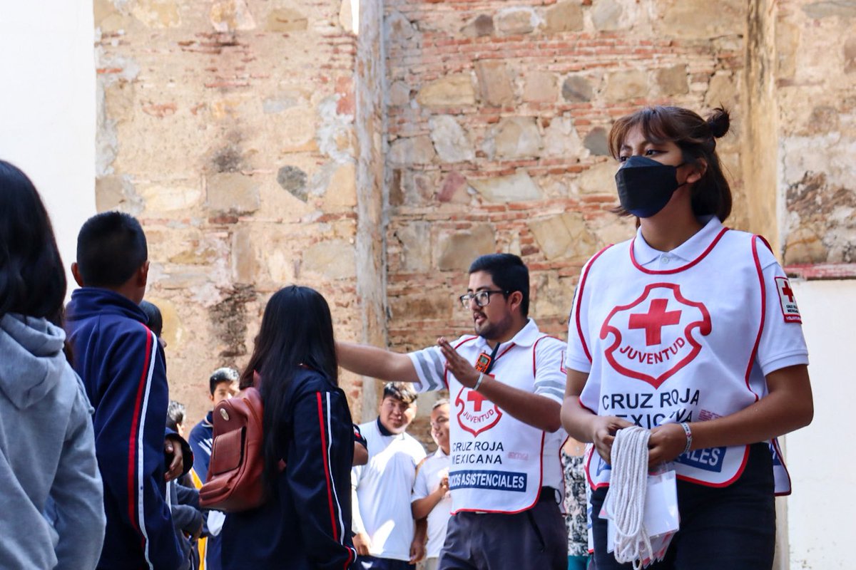 cruzrojaoaxaca's tweet photo. ⛑️Y seguimos sumando y sumando ferias de prevención, ahora con una más de Promoción y prevención de la Salud y Gestión integral del Riesgo, en donde buscamos incentivar la cultura de la prevención y el cuidado, y ahora llegando a San Andrés Ixtlahuaca.

Hilo https://t.co/XSRf76TzSh