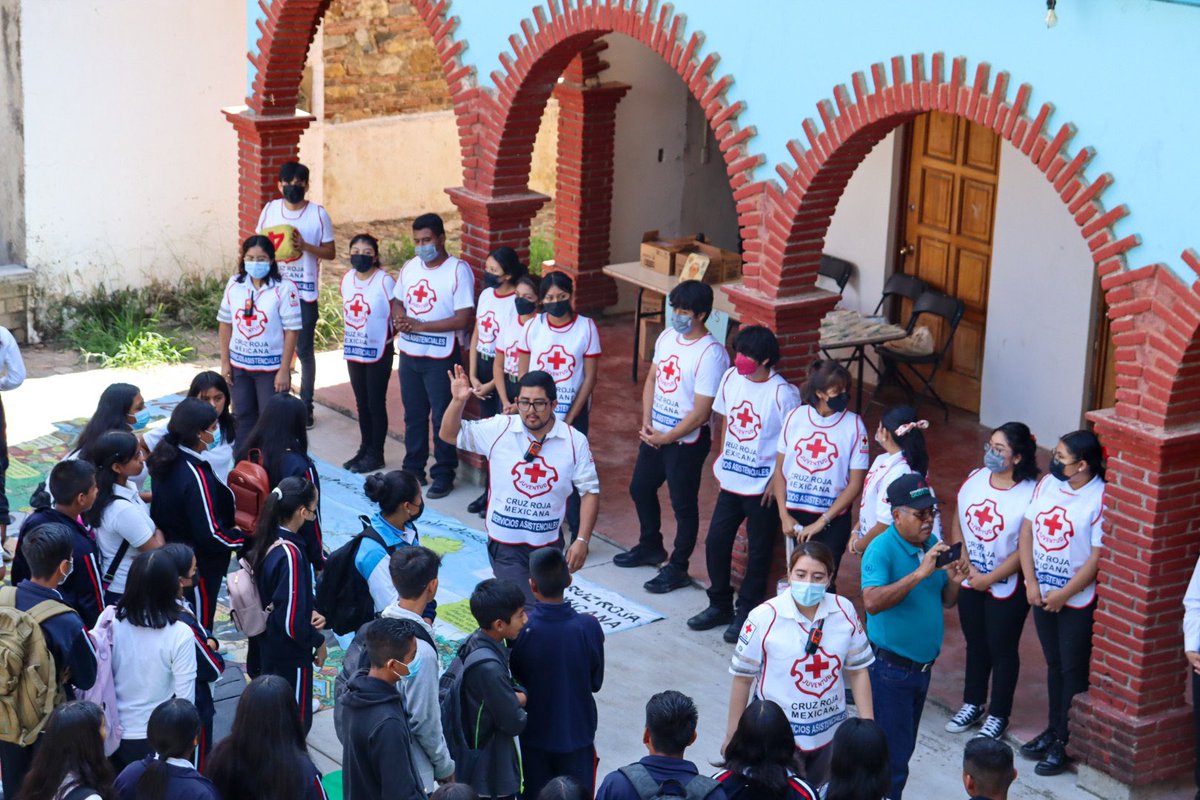 cruzrojaoaxaca's tweet photo. ⛑️Y seguimos sumando y sumando ferias de prevención, ahora con una más de Promoción y prevención de la Salud y Gestión integral del Riesgo, en donde buscamos incentivar la cultura de la prevención y el cuidado, y ahora llegando a San Andrés Ixtlahuaca.

Hilo https://t.co/XSRf76TzSh