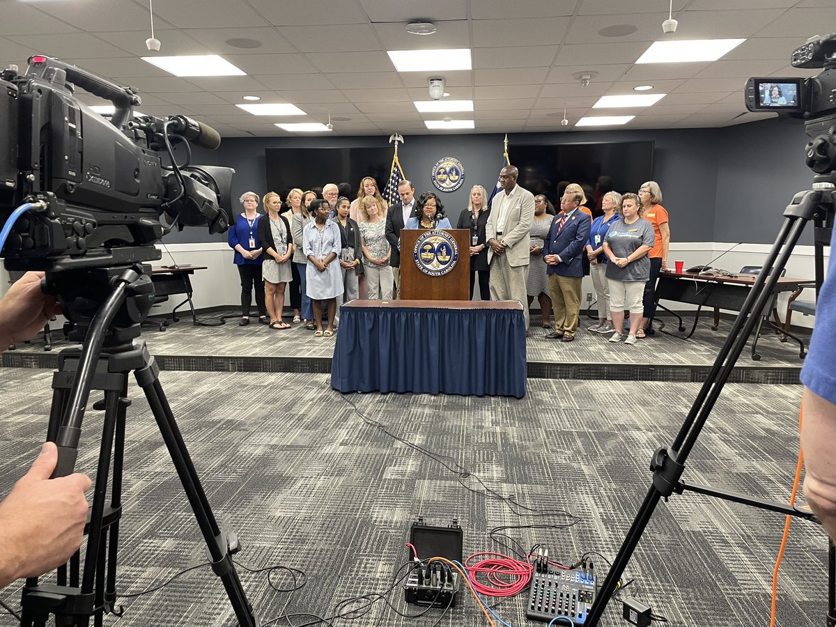 SCETV's tweet photo. SCETV and Public Radio and Attorney General Alan Wilson (@AGAlanWilson)  announced a partnership to support the creation of educational resources around the topic of human trafficking. #TraffickProofSC @scattygenoffice https://t.co/culuL7QWdJ