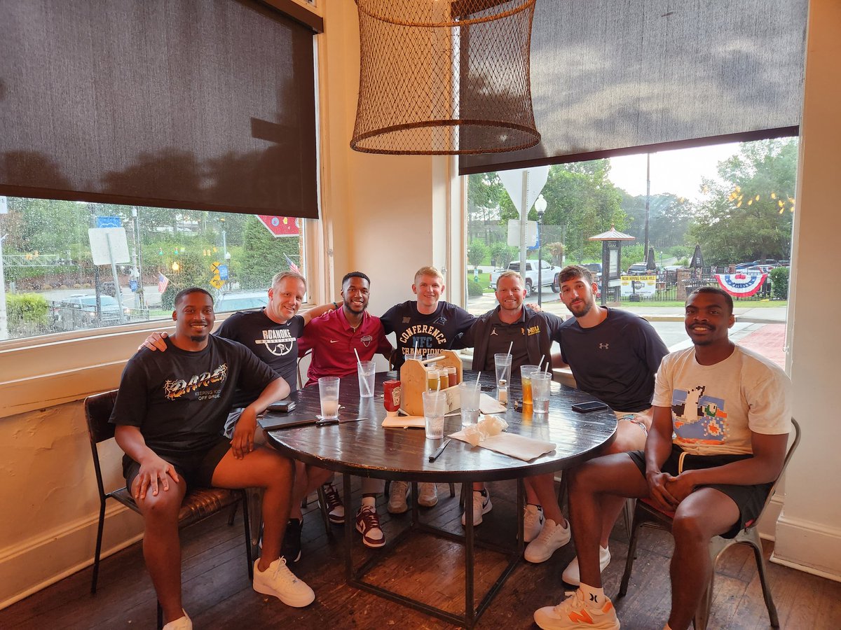 Dinner with some former Maroons...our program was better because they were a part of it! #TeamTogether