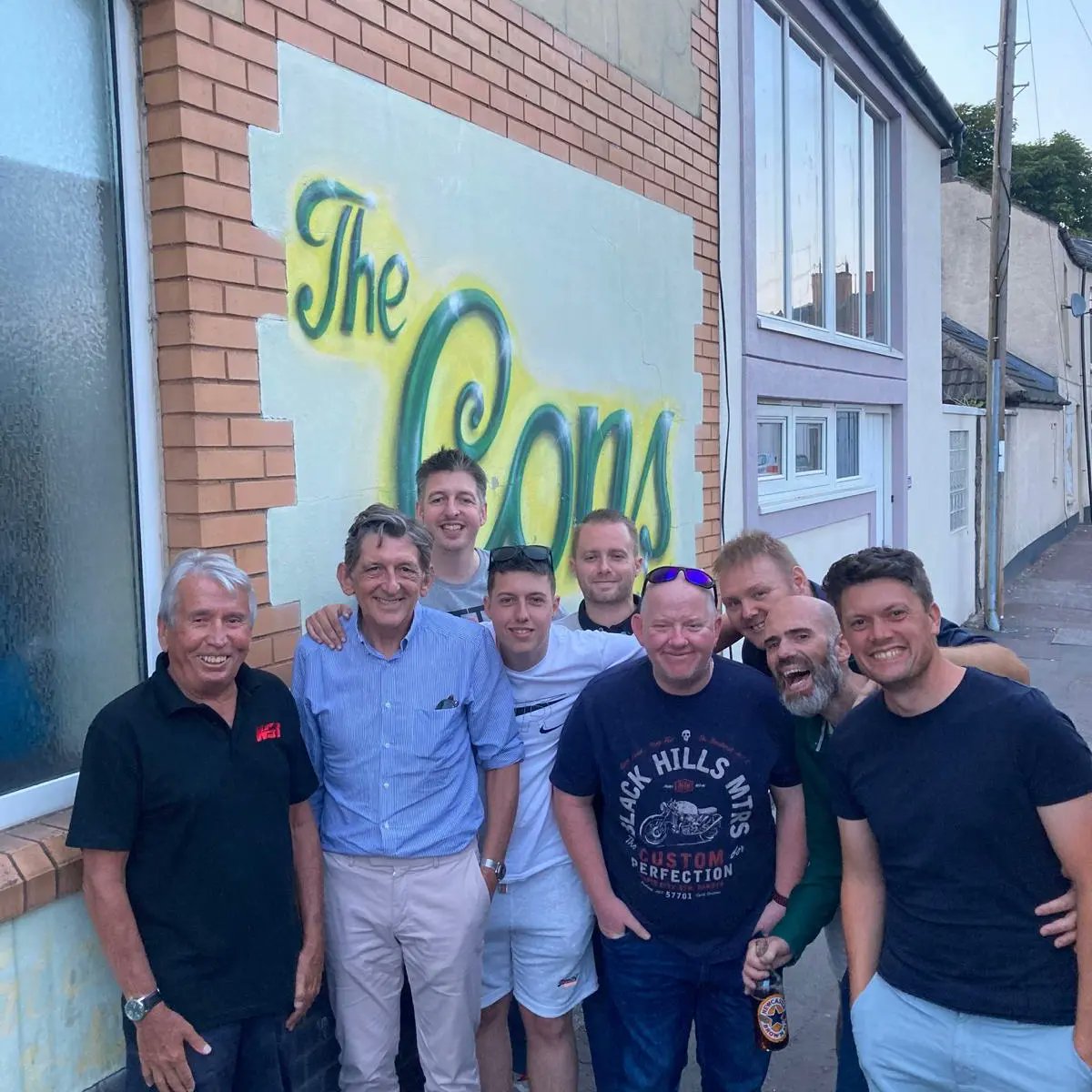 CathaysSnooker's tweet photo. This evening we visited Cathays Cons for the last time. Sadly, the club - a central part of the community since 1891 - will close for good on Saturday 😔

From now on, our snooker teams will continue at new clubs:

- Monday @MackSportsClub
- Thursday @CountyCons

#CF24 #Cardiff https://t.co/U7bEQo5o5a