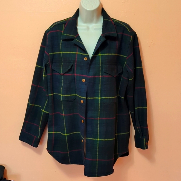 halverpk's tweet photo. So good I had to share! Check out all the items I'm loving on @Poshmarkapp #poshmark #fashion #style #shopmycloset #jcrew #anthropologie #flyingtomato: https://t.co/JzMN54guno https://t.co/soEAD4Dicg
