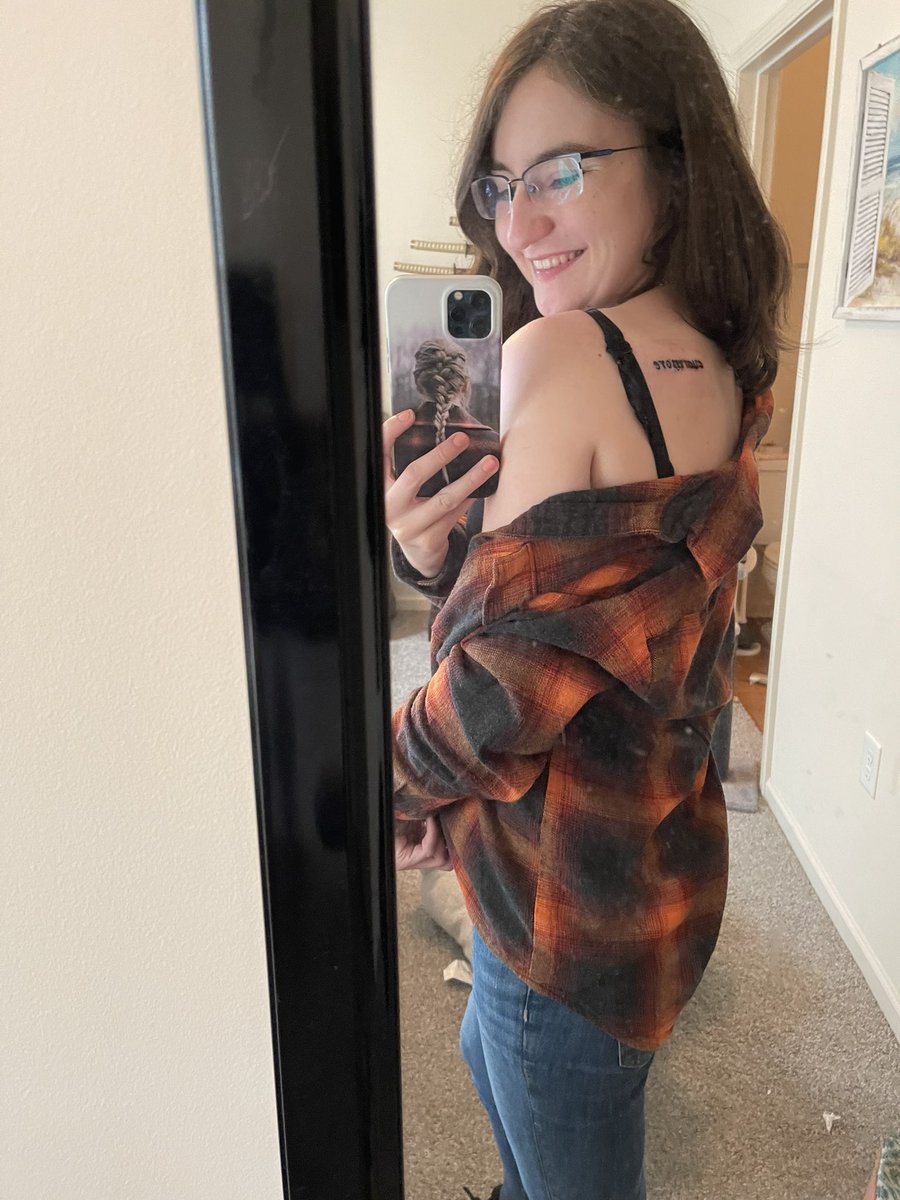 bigreputation's tweet photo. evermore is both my all-time favorite album and song! evermore got me through some of the worst times of my life and I adore it with all of my heart. I love you @taylorswift13. You’ve helped me more than you’ll ever know. @taylornation13

This pain wouldn’t be for evermore. 🧡 https://t.co/S81R1rJoea