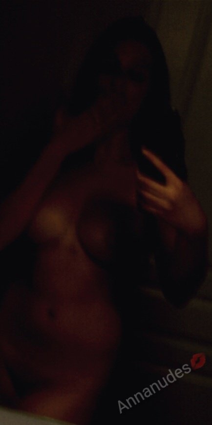 PlanQGratuits's tweet photo. Bonne nuit Twitter💋
RT si tu veux une video pour ton #SamediSexy ...?? 
#Nude #Sex #Amatrice #Française #Hotgirl #Pussy #SelfieChallenge https://t.co/1xgLTIvTCJ