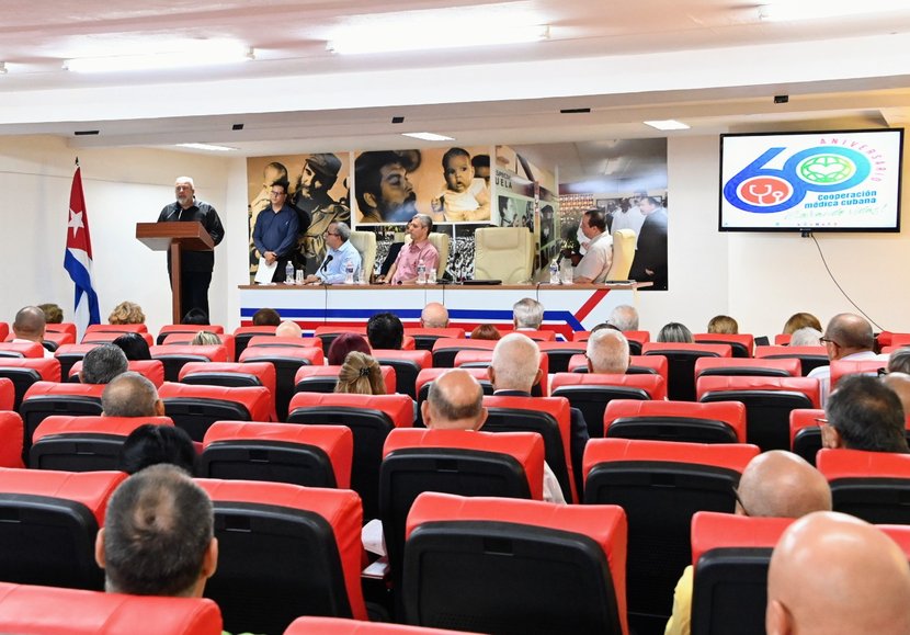 Fortalecer las potencialidades de la colaboración médica cubana, sin renunciar a la solidaridad e internacionalismo #Cuba #PCC pcc.cu/noticias/forta…