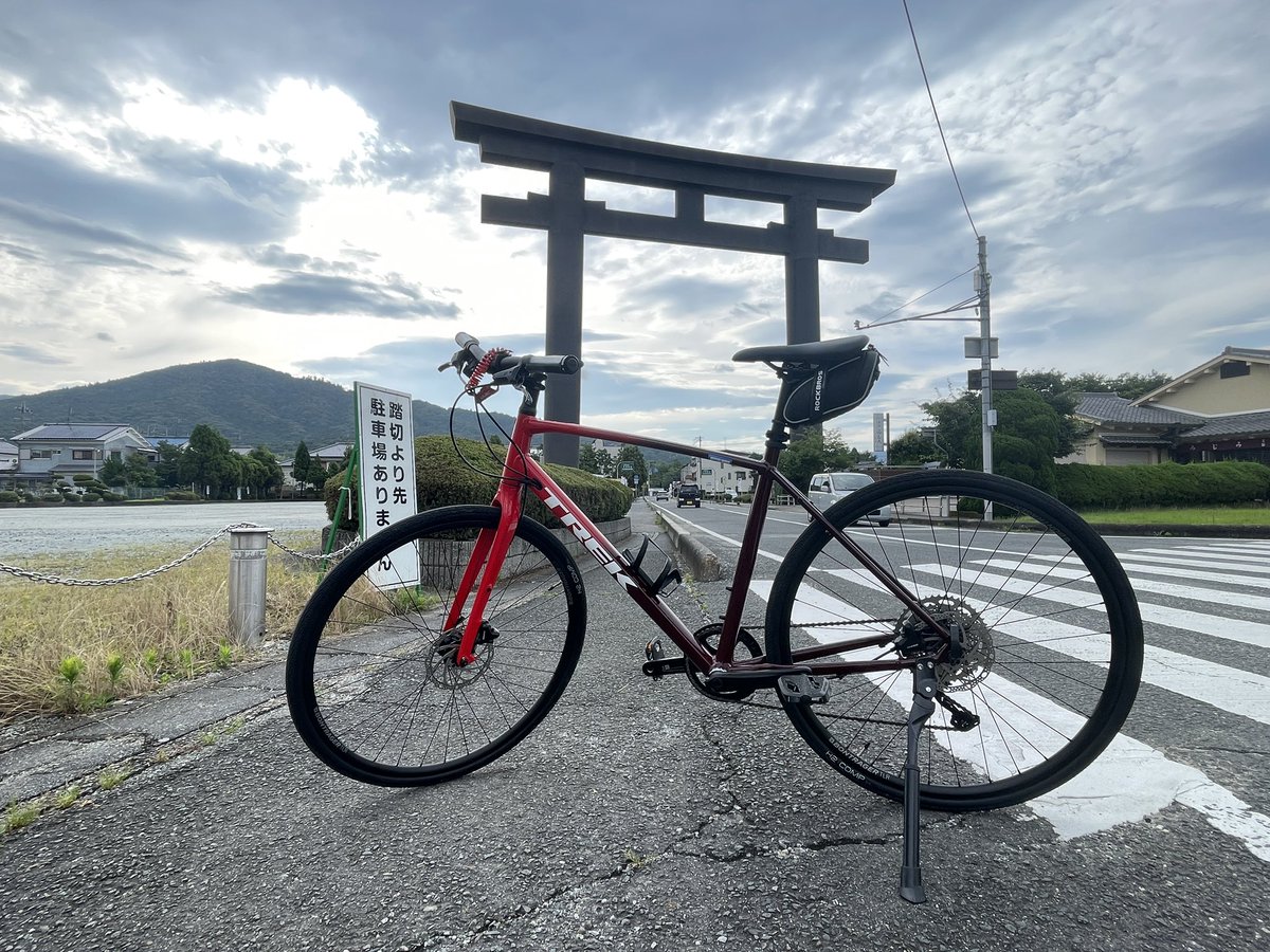 kkytponta's tweet photo. 朝活 ライド🚲💨
大神神社
途中、古墳とかで📷
朝から良い汗かいてきた😄
◇◆◇◆◇◆
#朝活
#ダイエット
#クロスバイク
#TREK
#FX3DISK https://t.co/EUojpzb8Vz