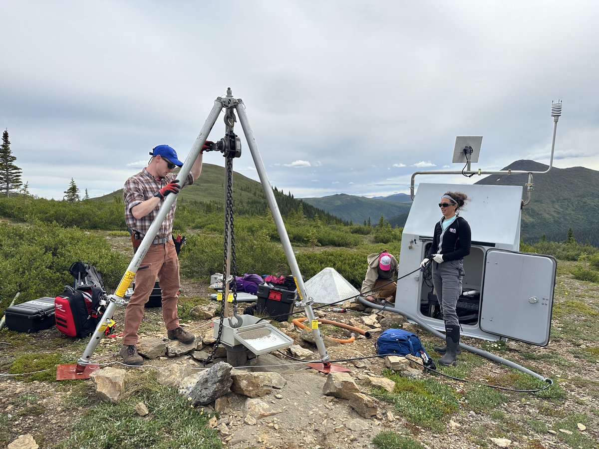 AKearthquake's tweet image. Another exciting #FieldworkFriday! Our team completed a mission to J26L, located at the head of Joseph Creek, where they rescued a stuck broadband sensor from a borehole. #SaveTheData