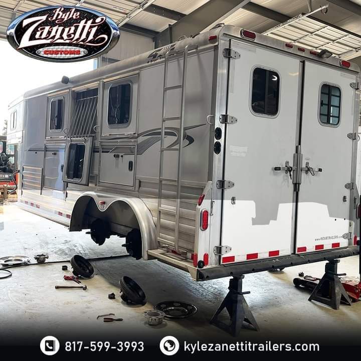 KyleTrailers's tweet photo. Come see us and we'll ensure your trailer is in great condition from top to bottom! ☎️ +𝟭 𝟴𝟭𝟳-𝟱𝟵𝟵-𝟯𝟵𝟵𝟯

#kzt #zanetti #trailershop #sales #repair #custombuilttrailer #aftermarket #equiflexflooring #interiordesign #2m https://t.co/KwlmCVXHBK