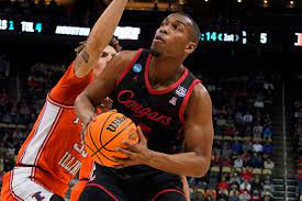 CavsRespecter's tweet photo. White came off the bench for the South Bay Lakers after a successful career at Houston that saw him provide value as an elite shooting big. He should see spot or potentially rotation minutes this summer. https://t.co/qSBjys9raX
