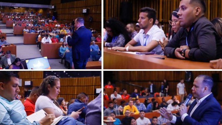 #DeInteres|| Hoy se desarrolló un Extraordinario Encuentro de la Red de Jóvenes Parlamentarios de Venezuela.
 
Nuestra juventud continúa Consolidando la democracia participativa para seguir defendiendo nuestra soberanía.   
 #RedParlamentariaJuvenil

<a href="/NicolasMaduro/">Nicolás Maduro</a>
<a href="/jorgerpsuv/">Jorge Rodríguez</a>