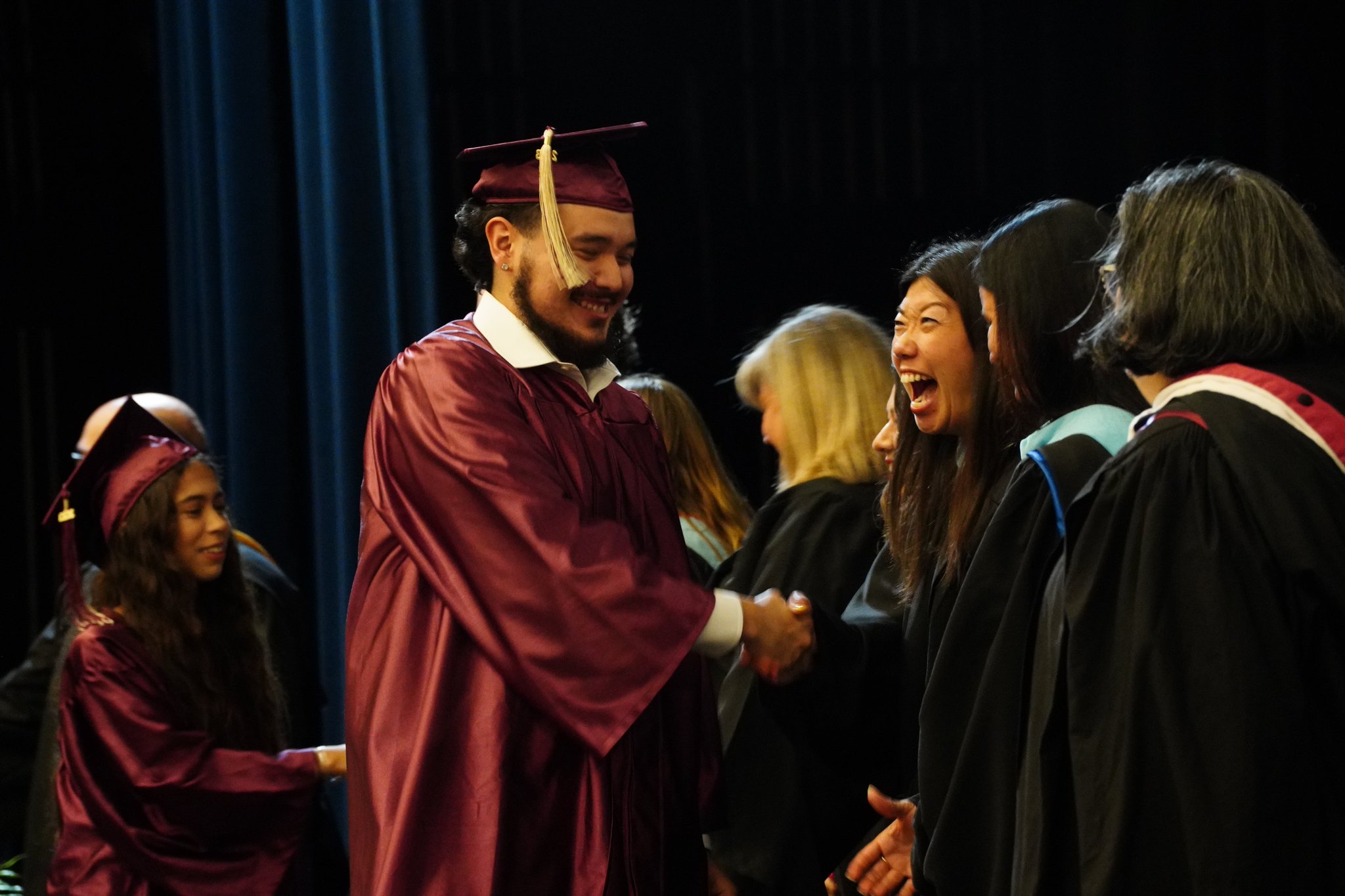 school-district-u-46-on-twitter-congrats-to-our-seniors-who