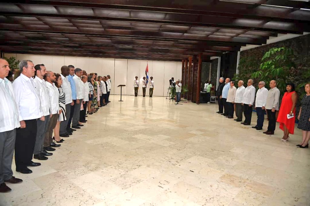 🇨🇺| El presidente <a href="/DiazCanelB/">Miguel Díaz-Canel Bermúdez</a> participó #Hoy en la Ceremonia de Juramento de los nuevos Jefes de Misión designados en el servicio exterior. #Cuba