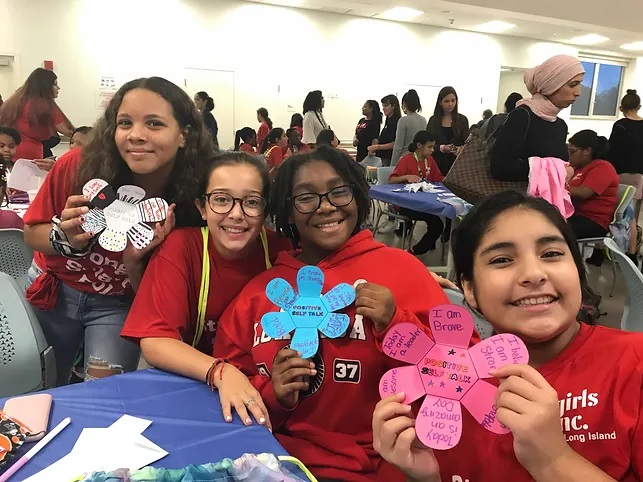JPDFoundation's tweet photo. FREE SUMMER EMPOWERMENT PROGRAM dedicated to girls 8 to 12y! Come join One World Girl Summer Program for 5 days of enrichment activities at the JPD Community Space. Next week from 10am to 3pm.

REGISTER NOW: laura@jpdfoundation.org

#uptownmanhattan #washingtonheights https://t.co/DH1gz1uDDm
