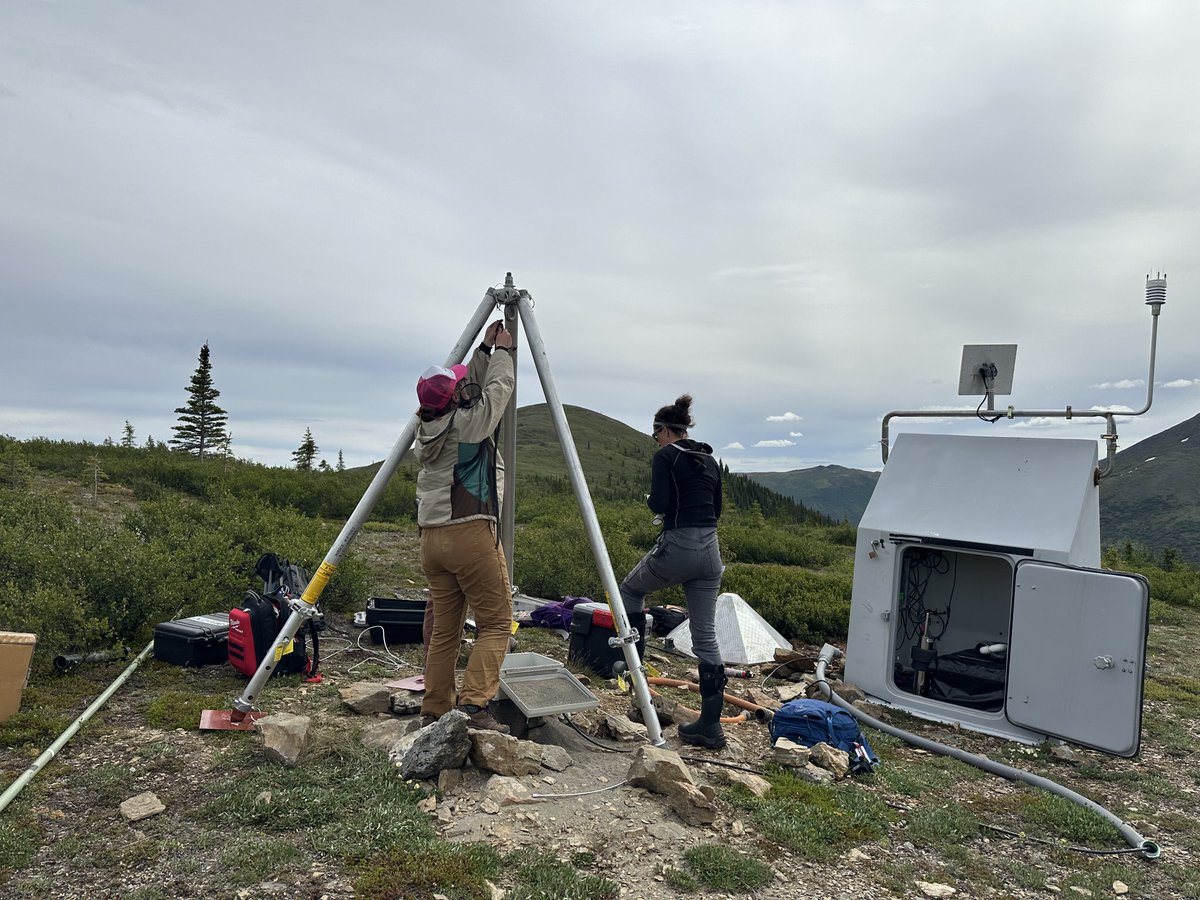 AKearthquake's tweet image. Another exciting #FieldworkFriday! Our team completed a mission to J26L, located at the head of Joseph Creek, where they rescued a stuck broadband sensor from a borehole. #SaveTheData