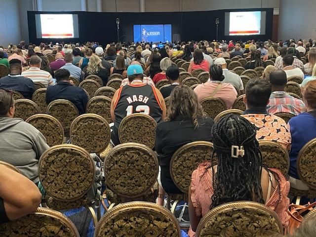 RJMotivates's tweet photo. Packed House today @AccuTrainK12 Keynote Address in Vegas! Thank you to all the Educators who came out! #Educators #Leaders #Culture #Diversity https://t.co/RLCzz3nU1z