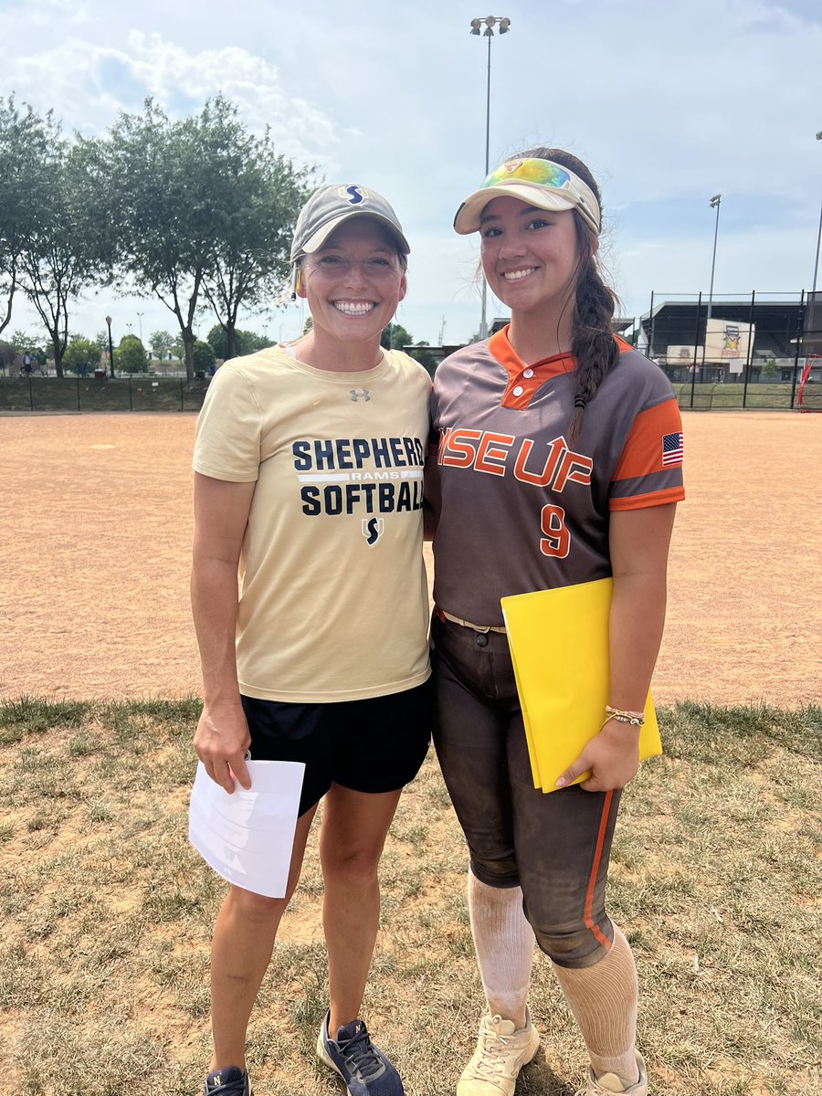 BrileighBass's tweet photo. The Rise up Showcase Camp was awesome today! I loved meeting all the coaches and catching up with old teammates. I learned a lot and got some great feedback! Thank you @jeyetter09 for running an amazing camp today! @SURamsSoftball @falconssftball @Riseupsoftball @armyWP_softball https://t.co/I0NpuTW4Yt