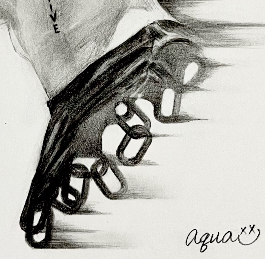 Aqua_of_69's tweet photo. この部分何をモチーフに描いてるか分かりますか?
→答えは「ゼロ」です
昨年の横アリでのMasatoさんMCからNONNEGATIVEのイメージで描きました🎙
砂が風で飛ばされるようにゼロが消えていくイメージで描きたかったのですが…画力不足でしたねw
#coldrain #NONNEGATIVE https://t.co/rJWZQm73RF