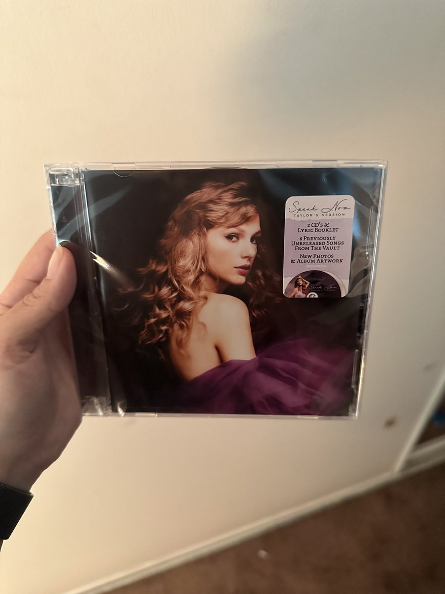 KarmaKally's tweet photo. Happy Speak Now (Taylor’s Version) Day!! @taylorswift13 @taylornation13 https://t.co/4uXMpXopa4