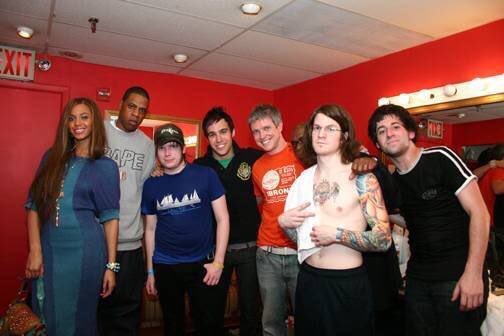 dbwams's tweet photo. fall out boy gets passed around the main pop girls like a blunt https://t.co/MOTK5piBTs
