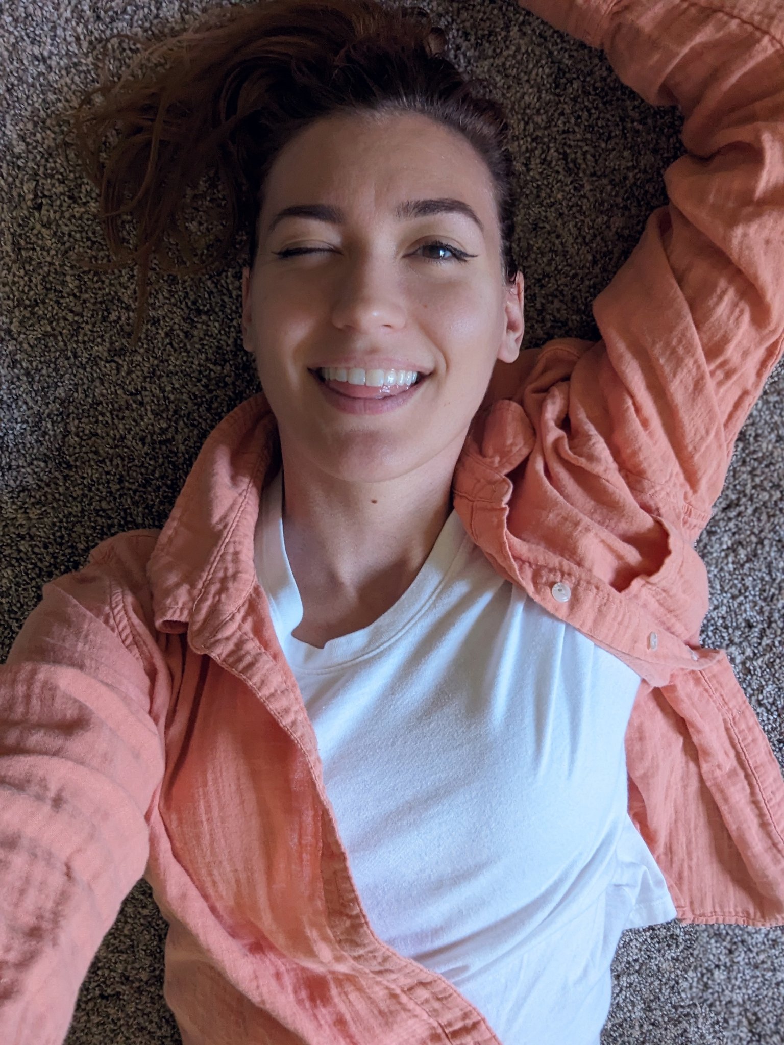 Erin Steeby on Twitter: "🔴 LIVE from the floor! It's your favorite floor streamer! It was highly