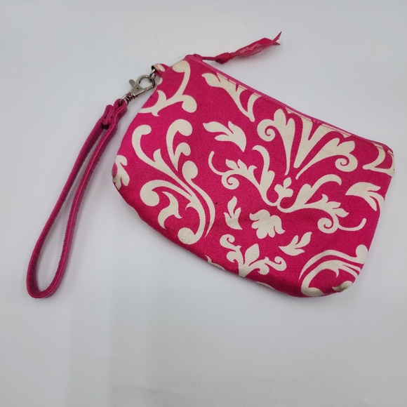 So good I had to share! Check out all the items I'm loving on <a href="/Poshmarkapp/">Poshmark</a> #poshmark #fashion #style #shopmycloset #calvinklein #thirtyone: posh.mk/sq5APHOKfBb