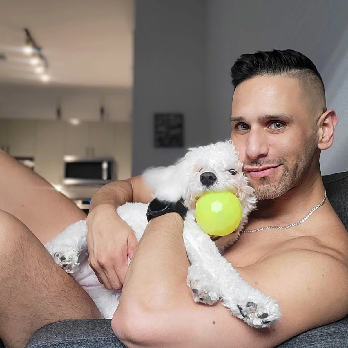 EFranco39's tweet photo. You're never really alone with a puppy's love. My happy place.  Sunlight,  couch, and Zoe #dudeswithdogs https://t.co/9i478E7YDL
