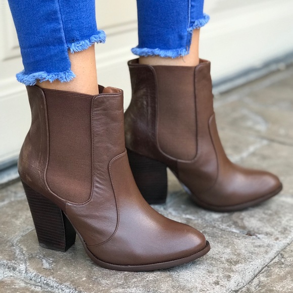 ConnieSullivan6's tweet photo. So good I had to share! Check out all the items I'm loving on @Poshmarkapp #poshmark #fashion #style #shopmycloset #meettheposher #lclaurenconrad #anthropologie: https://t.co/oappos1c5R https://t.co/FHEAvTmESu