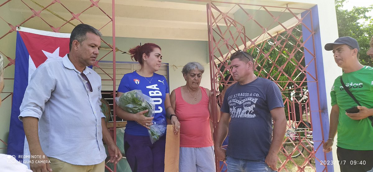 Lenin52256627's tweet photo. Recibimiento a los atletas q participaron en los juegos centroamericanos en el Salvador . #JagueyEnVictoria @AmppGrande @LuzardoMagdiel @IvnMartnezIzqu1 @DiosenisS @mariofsabines https://t.co/HJGK58woWx