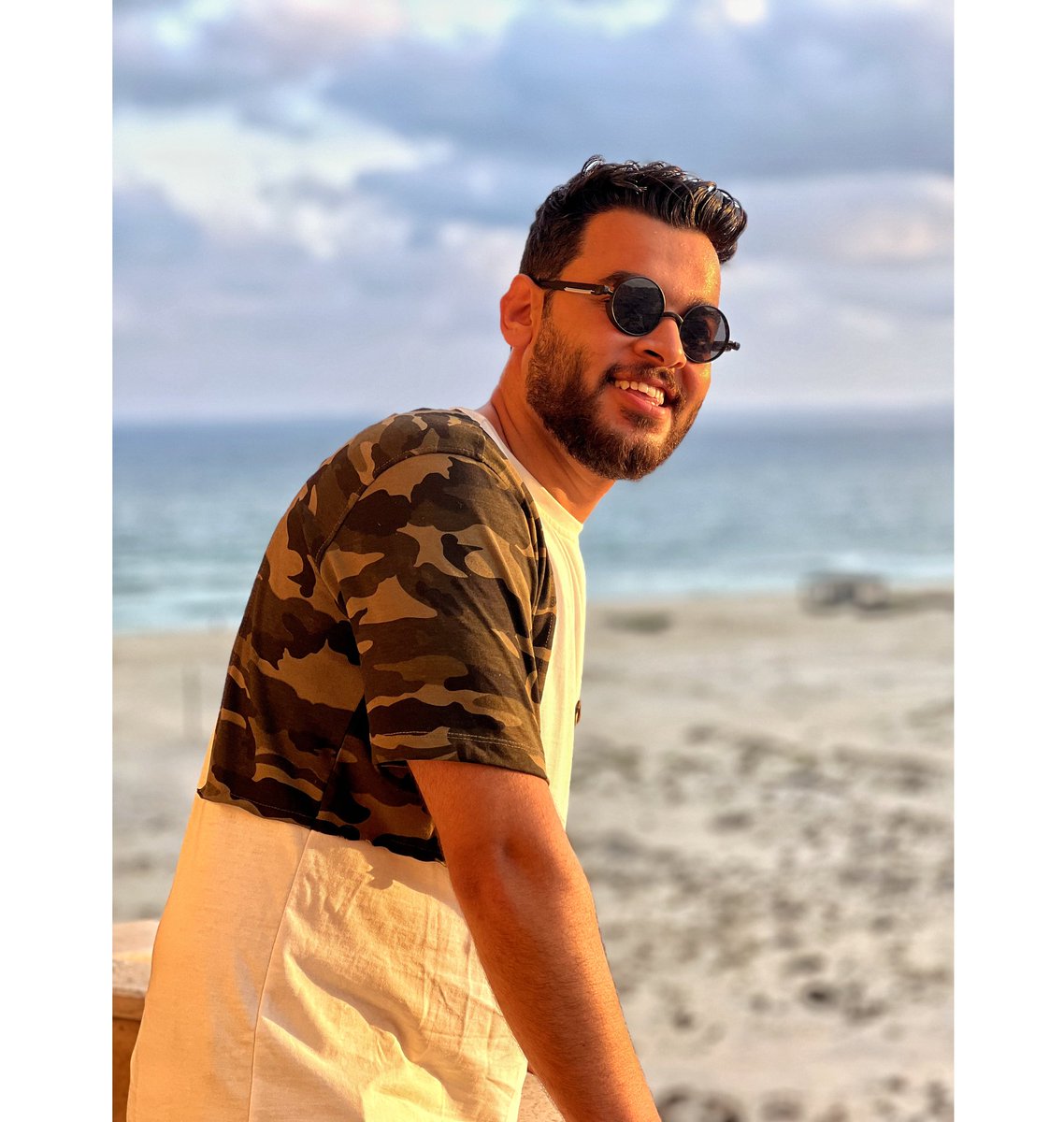 Ham0ozzaa's tweet photo. إن الأسوار العالية تبنى في الرخاء لتذب عنك العاصفة في الشدة...🖤⚖️ https://t.co/dWmXeE4daf