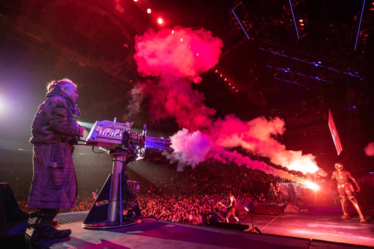 Thank you London... See you tomorrow for night 2!

#IronMaiden #TheFuturePastTour #London #McMurtrie