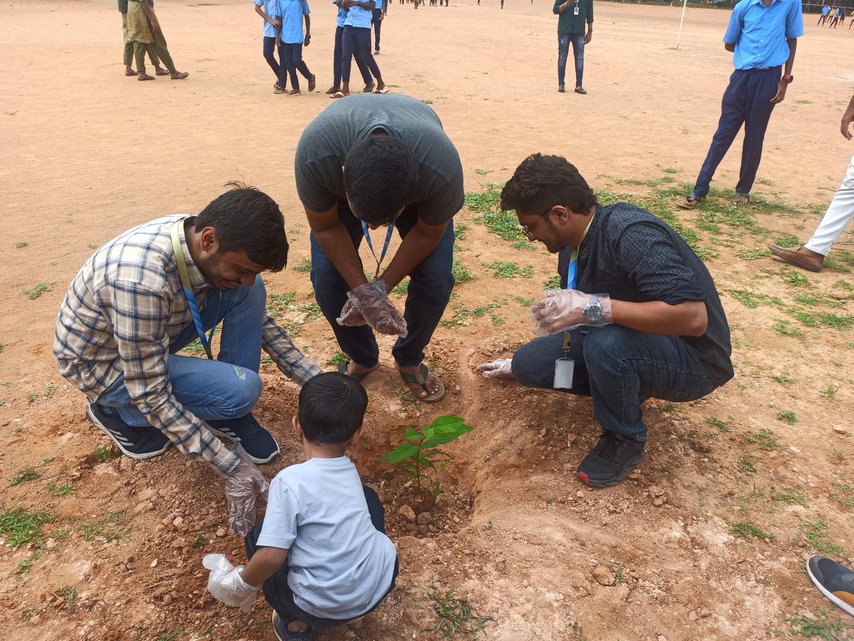 CapgeminiIndia's tweet photo. To mark #NationalEnvironmentMonth🌱, we recently participated in a series of #treeplantation drives🌳, an initiative supported by our Digital Citizenship program, with students from GHS Jyothipura, Bengaluru & GHS Bansilalpet, Hyderabad. Take a look!
#GetTheFutureYouWant https://t.co/8N7q7rgmbD