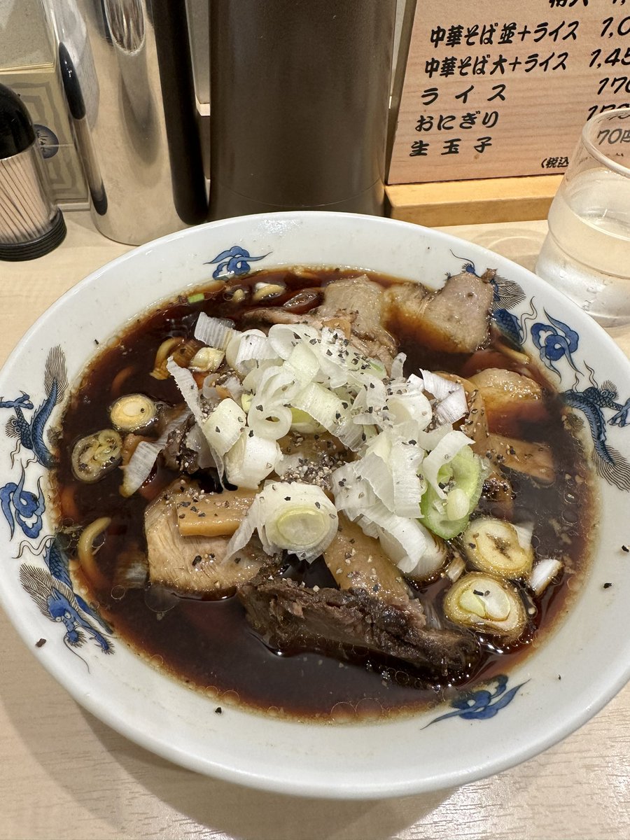 yuky_az's tweet photo. 昨日のDICOMO特別招待公演、無事やり遂げることかできました。
ギリギリまでスライドを推敲し練習を重ねたのですが、多くの方から好評をいただくことができて感無量です。
参加者の皆様、そしてスタッフの皆様に感謝です。
#dicomo https://t.co/nptAvLZs6i