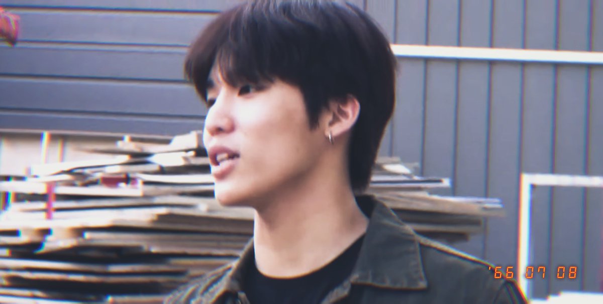jwoolovs's tweet photo. stay in the middle
like you a little — #박정우 https://t.co/p4Q5pNXysl