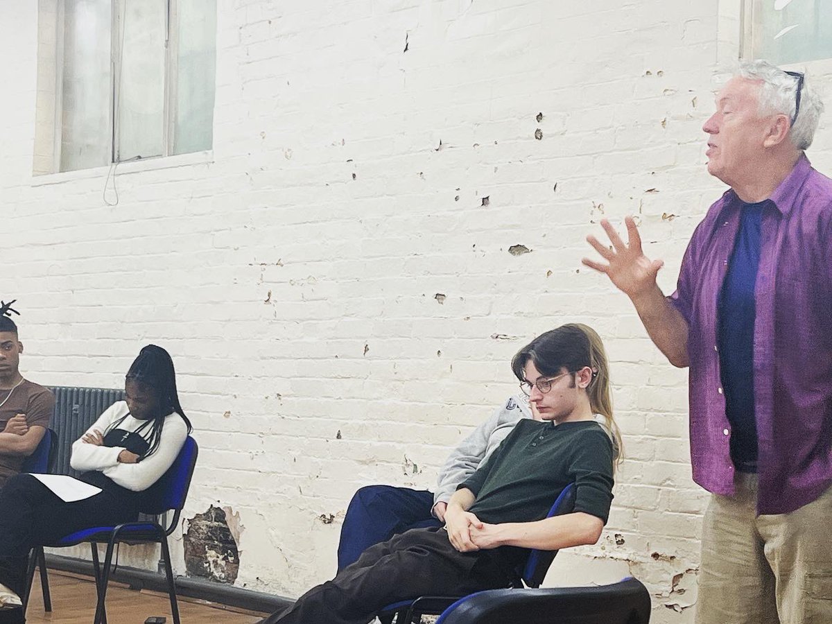 InspireAcademy's tweet photo. Another week, another amazing guest! Thank you to Ian Smith for being with us over the last couple of nights. He was SO generous, full of energy, information and enthusiasm. An incredible masterclass. #casting #cdg #nottingham https://t.co/nU3zS3deD0