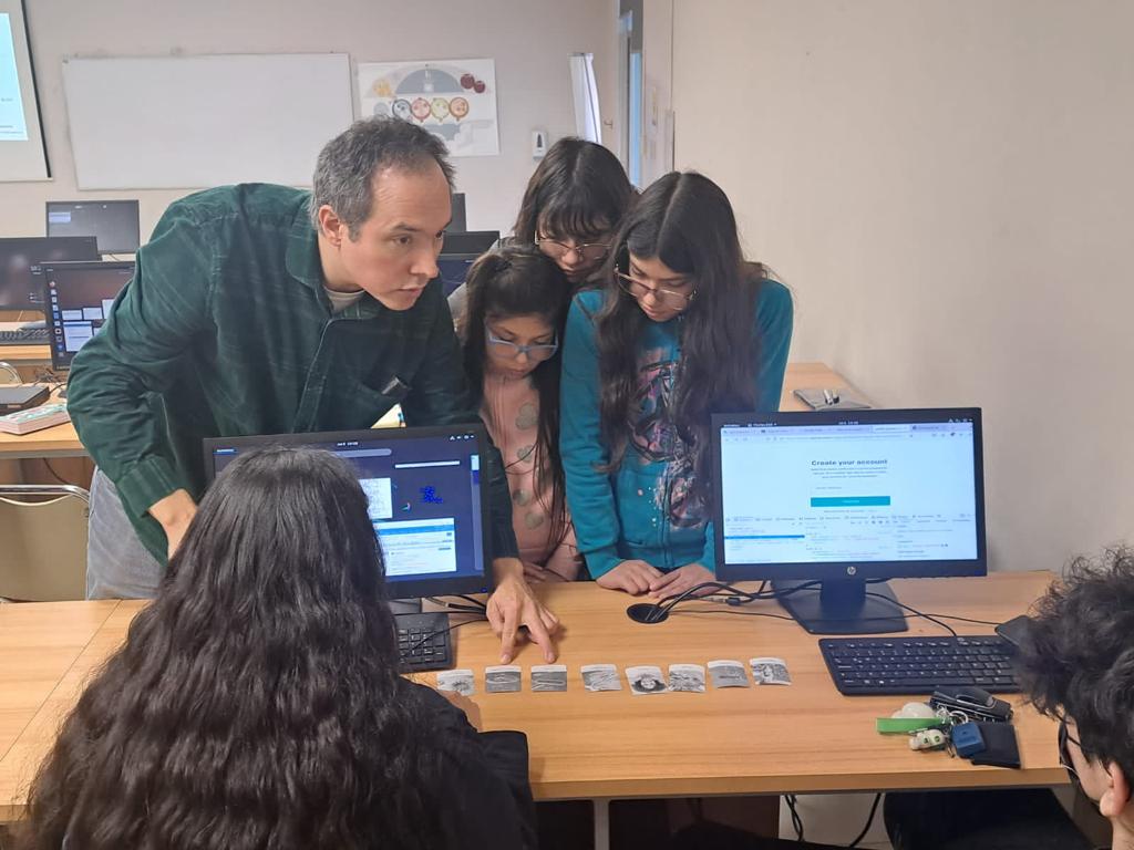 ICBUTALCA1's tweet photo. Finalizamos nuestra escuela de invierno con un día dedicado a la genómica🧬💻 Queremos agradecer a todos los asistentes por su compromiso, entusiasmo y participación activa durante todo el programa. 🙌🌟

#EscuelasDeInvierno
#SomosUTalca
#UTalca #ICB
#Bioinformaticautalca https://t.co/uPcYvFtnQi