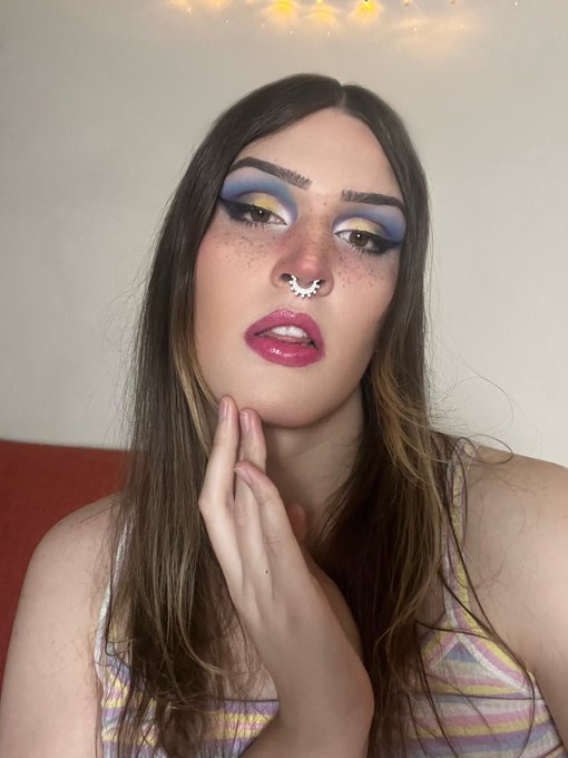 Thinking about the things I could do to you 😌💕 https://t.co/TgMOV5UQ5H