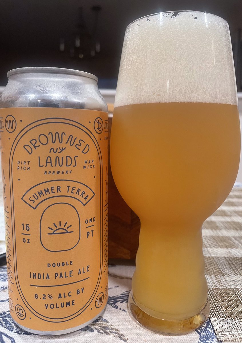 thebrureview's tweet photo. I wish all #DIPAs were #brewed like this. Smooth, a lot of interesting fruit. #mosaic, #nelson #hops in combination with #wakatu. No wonder why the #brewery #beers are often #soldout. @Crafted_MA https://t.co/cW0Hd7LqgU