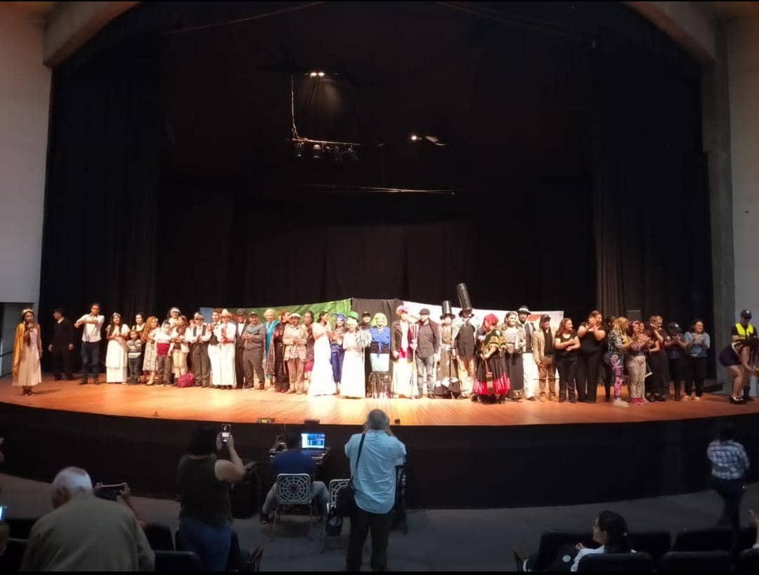 DGCPatrimonioy2's tweet photo. Y así culminamos, en Grande Nuestro Diplomado Nacional de Teatro. *Didáctica del Teatro y la Organicidad del Actor*. Una gran experiencia. Gracias a todos los que hicieron posible este grandioso día entre las tablas,  Excelente el  Estado Bolivariano de Mérida https://t.co/UmpgHNxPUi