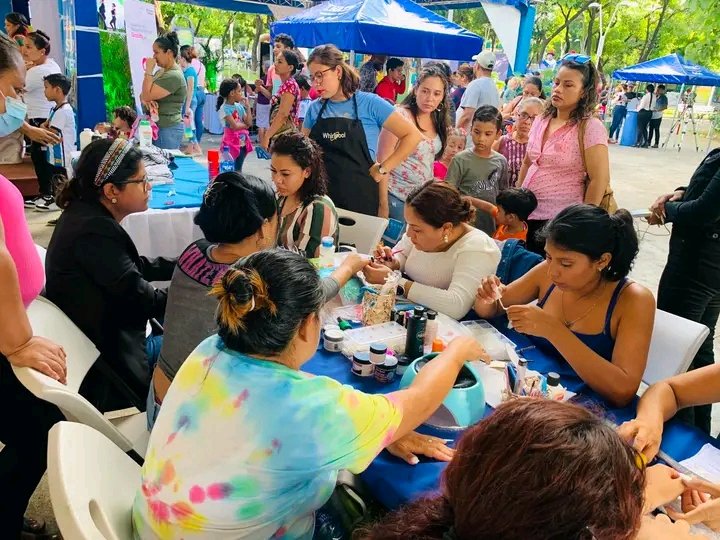 🎉🎊Así se vivio el Festival Departamental "Tu Oportunidad en el Tec", en el parque Luis Alfonso Velásquez, demostrando habilidades adquiridas por estudiantes de diferentes carreras técnicas y cursos de capacitación. 
#SoyTecNicaragua
#UnidosEnVictorias 
<a href="/melek_luna/">❈🅜🅔🅛🅔🅚 🅛🅤🅝🅐៚🇳🇮</a> <a href="/Atego16/">@🅰🆃🅴🅶🅾 🇳🇮</a>