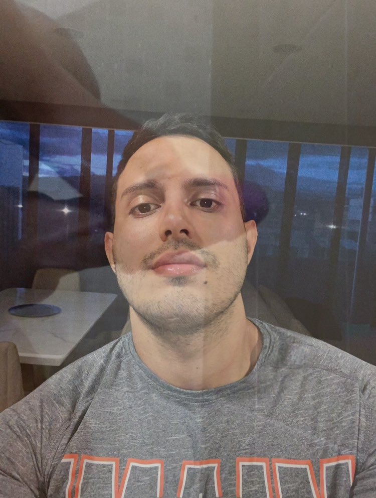 juankleon1995's tweet photo. Me lo vió y dijo ay que venoso 🍆 https://t.co/JOcQpiEghF