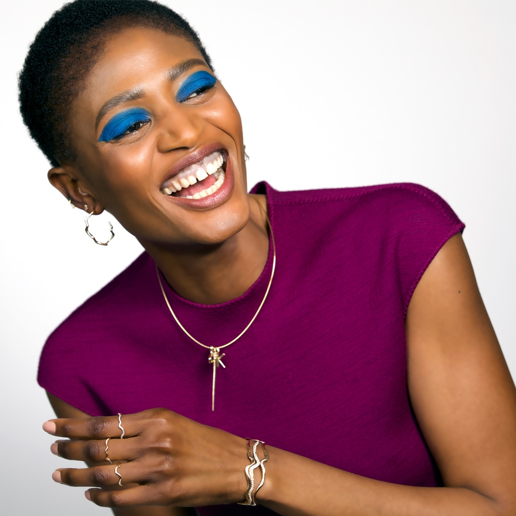 AmandaPearly's tweet image. I love these hoops. 🌊. Don't forget, you can green your shipment by clicking the #Cloverly box at checkout.  🌱 Your shipment’s carbon 💨 emissions will be offset with investments in re-greening spaces local to your location (ie. Planting trees near you). 🌲