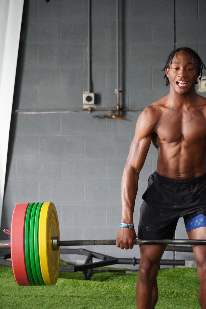landan_callahan's tweet photo. ππππ. @TorqueFitness_ #holstrength https://t.co/FeEn6eAzzA